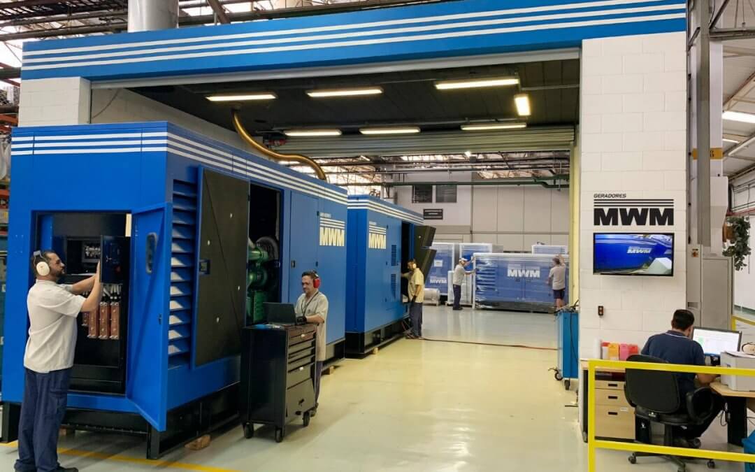 Manutenção periódica de geradores de energia garante o funcionamento das empresas sem interrupções