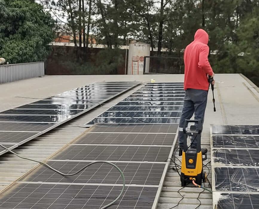 limpeza-placas-fotovoltaicas-sistel