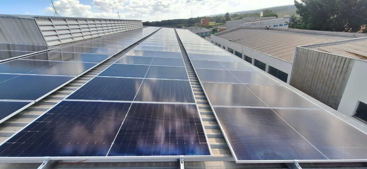 Com a Bandeira vermelha a energia fica mais cara saiba como economizar na sua empresa. Com a Sistel Energia Confiável você economiza!