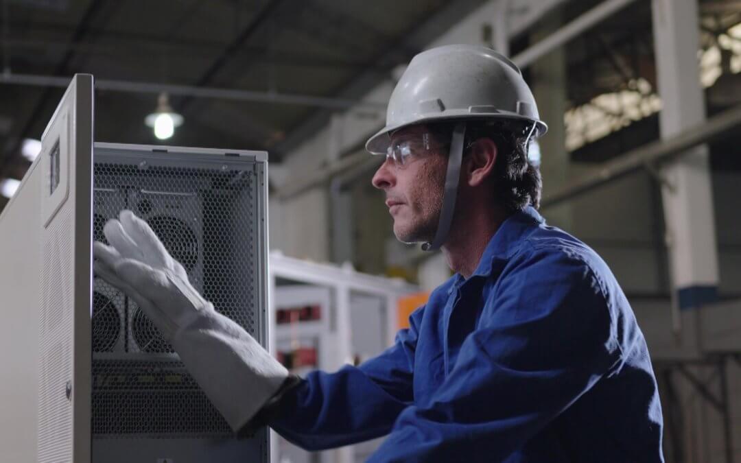 Nobreaks: A ferramenta que garante Continuidade Energética para a Sua Empresa